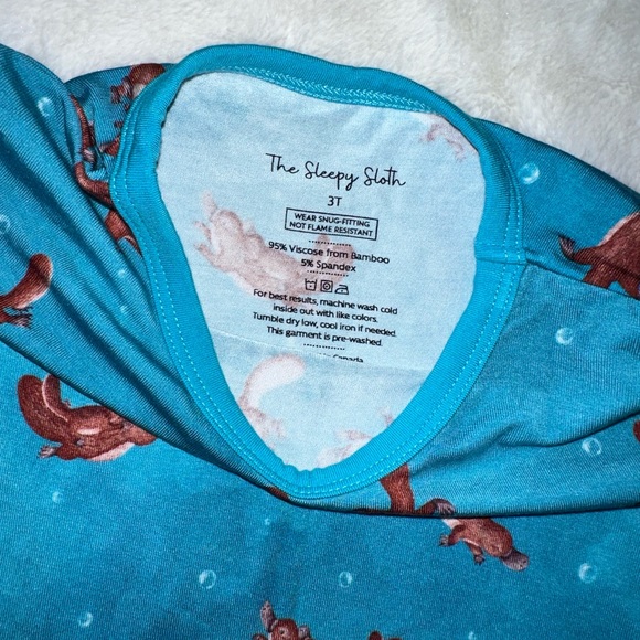 Like New Sleepy Sloth Bamboo Set - Picture 4 of 4